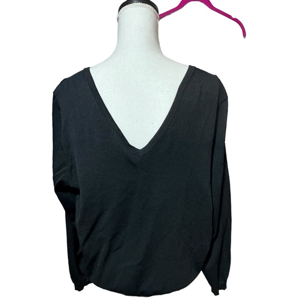 Floral beaded V back and V front cardigan. - Picture 5 of 5